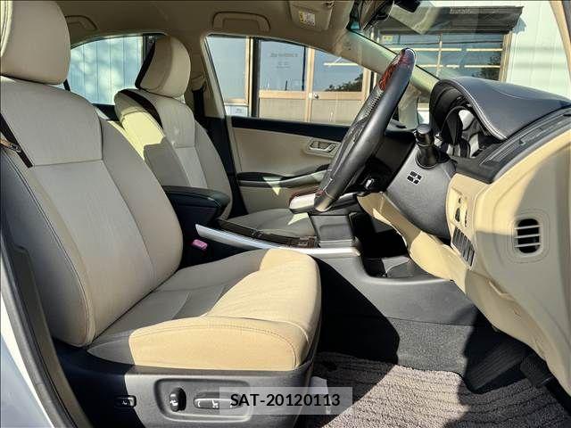 Toyota SAI 2014-02 6817073-8
