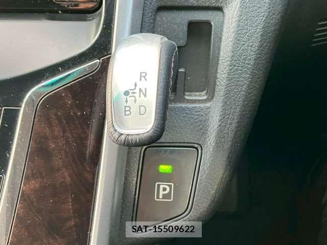 Toyota SAI 2014-04 6817072-9