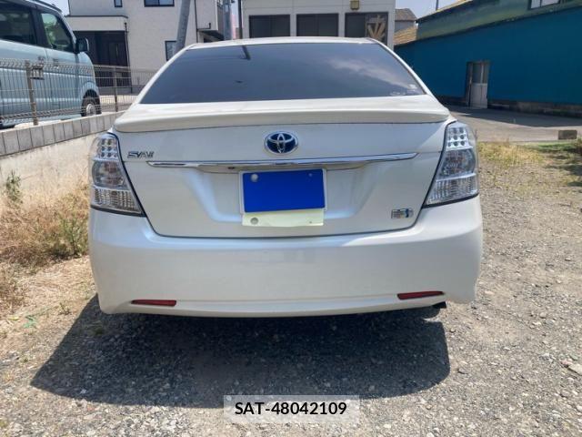 Toyota SAI 2010-03 6912335-8