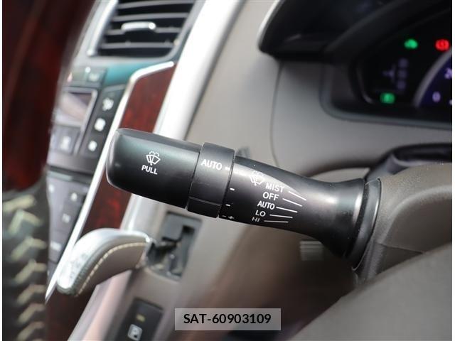 Toyota SAI 2015-01 6997879-12