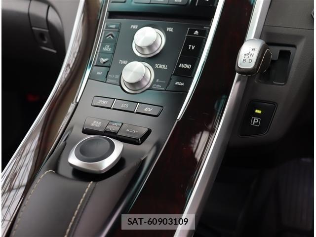 Toyota SAI 2015-01 6997879-16