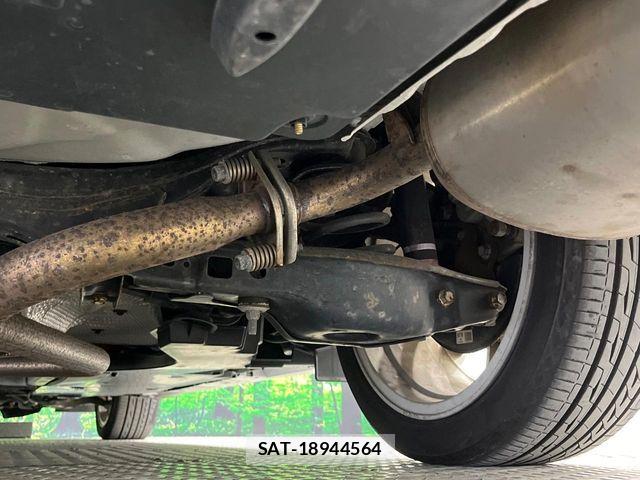 Toyota SAI 2010-04 7021477-19
