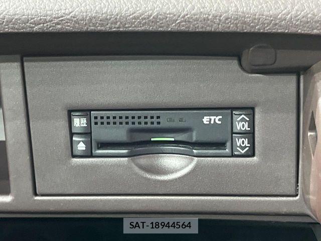 Toyota SAI 2010-04 7021477-6