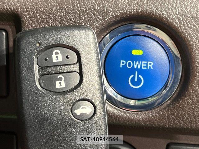 Toyota SAI 2010-04 7021477-7