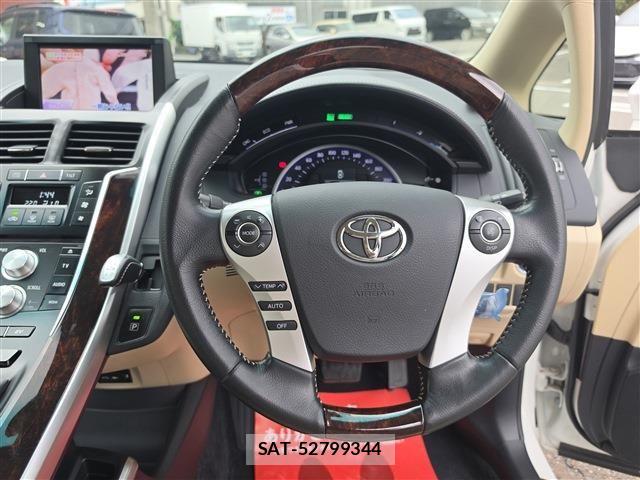 Toyota SAI 2014-08 7252195-3