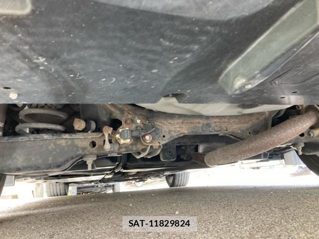 Toyota SAI 2011-08 7252196-10
