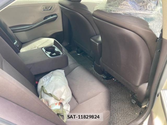 Toyota SAI 2011-08 7252196-12