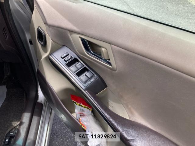 Toyota SAI 2011-08 7252196-14