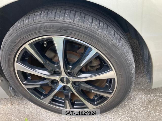 Toyota SAI 2011-08 7252196-7