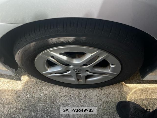 Toyota SAI 2010-04 7359703-11