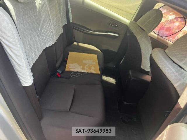 Toyota SAI 2010-04 7359703-6