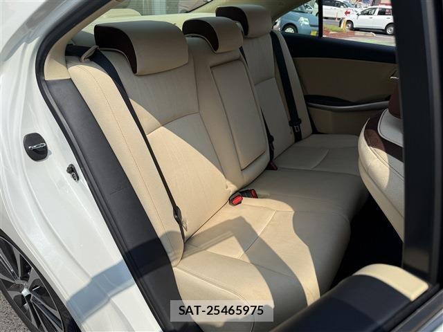 Toyota SAI 2014-03 7457516-16