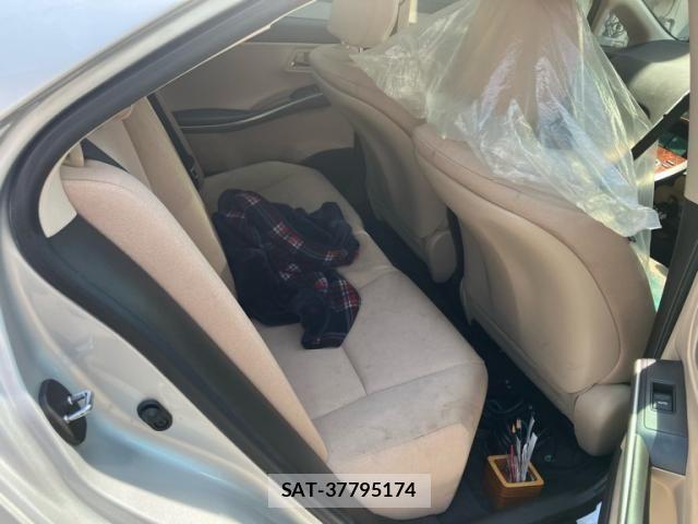 Toyota SAI 2012-07 7457519-11