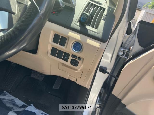 Toyota SAI 2012-07 7457519-14