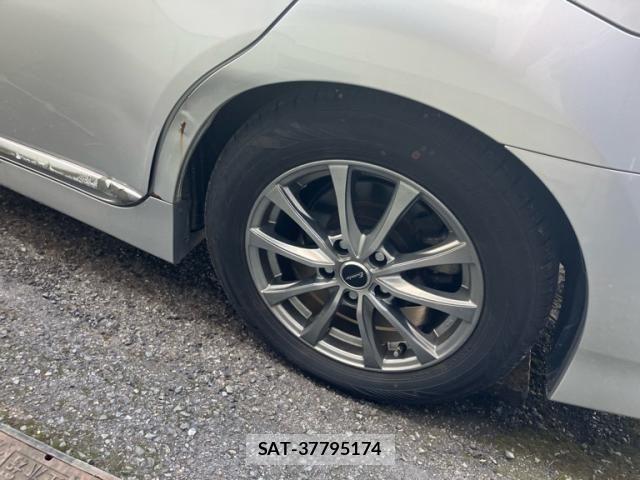 Toyota SAI 2012-07 7457519-5