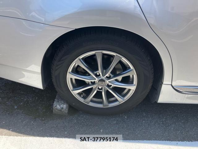 Toyota SAI 2012-07 7457519-7