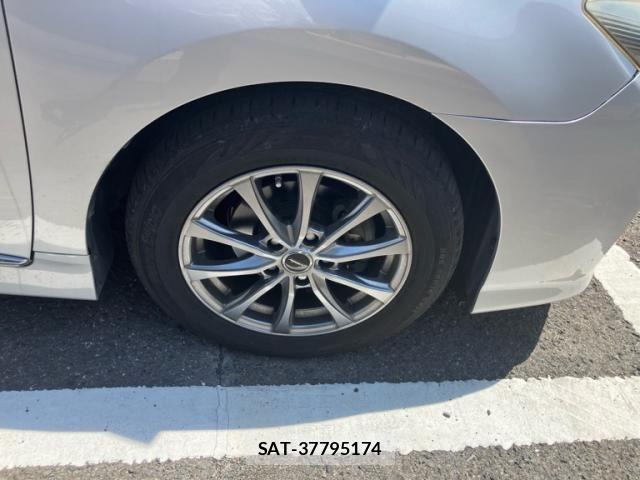 Toyota SAI 2012-07 7457519-8