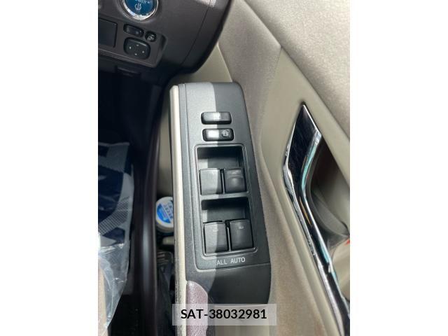 Toyota SAI 2010-03 7619768-23