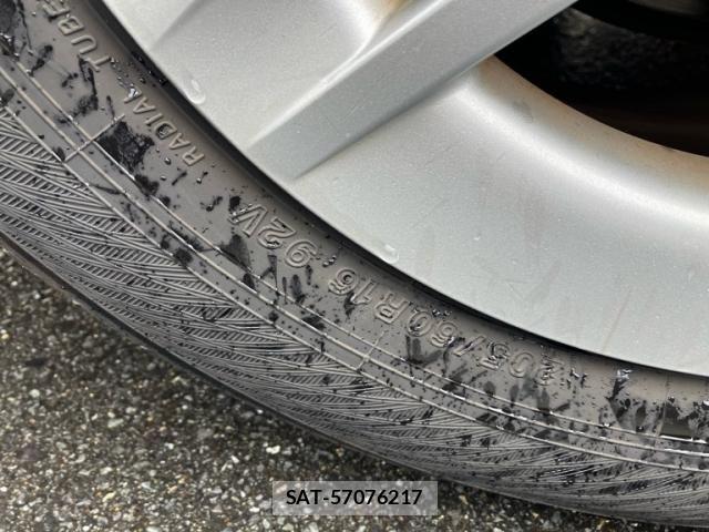 Toyota SAI 2012-05 7619764-6
