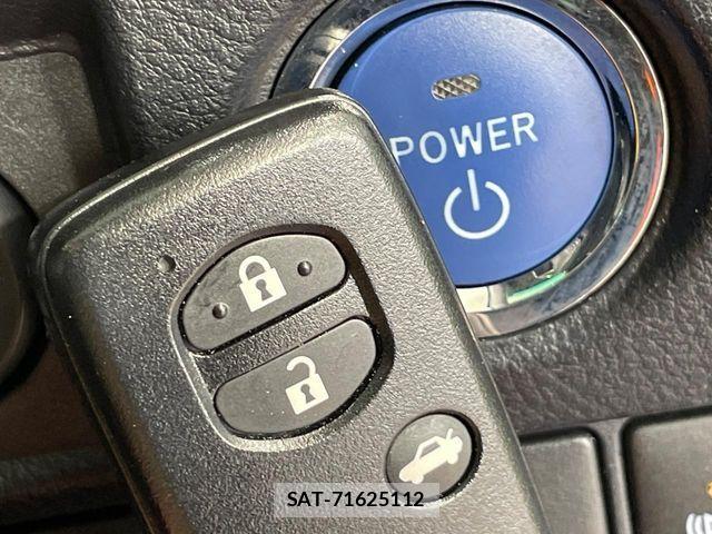 Toyota SAI 2014-01 7619759-6