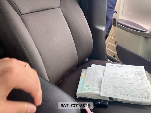 Toyota SAI 2009-12 7788904-19