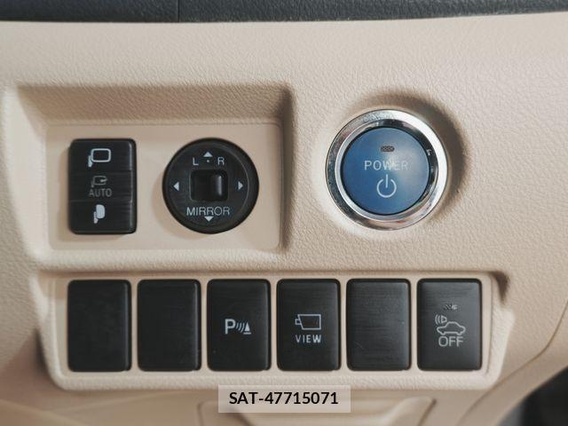 Toyota SAI 2014-11 7963652-24