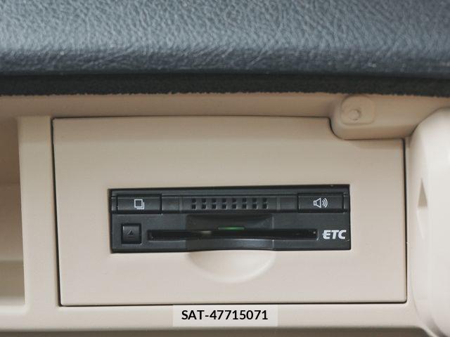 Toyota SAI 2014-11 7963652-25
