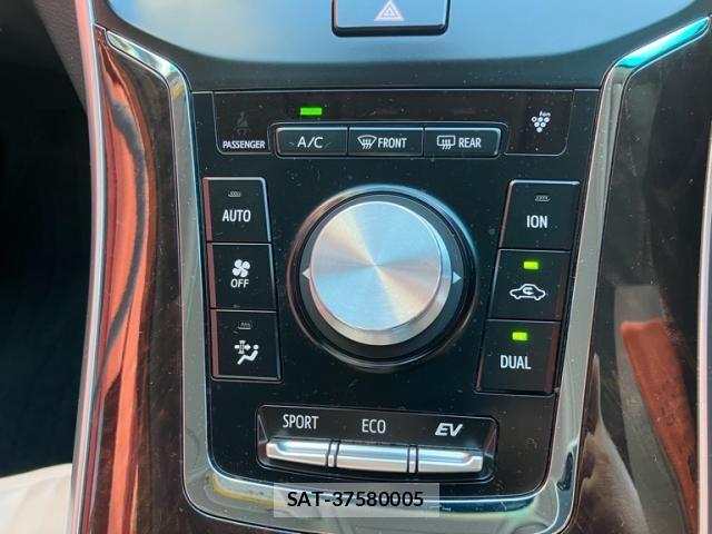 Toyota SAI 2013-09 8038076-14