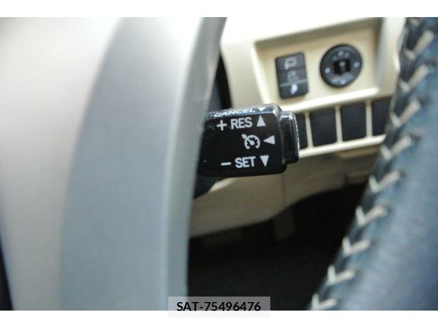 Toyota SAI 2014-01 8101717-25