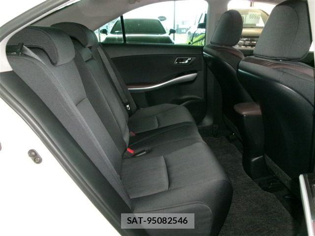 Toyota SAI 2014-10 8101715-9