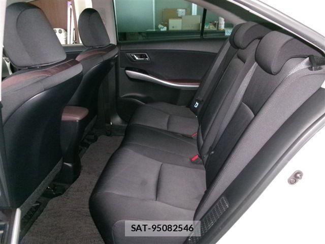 Toyota SAI 2014-10 8101715-8