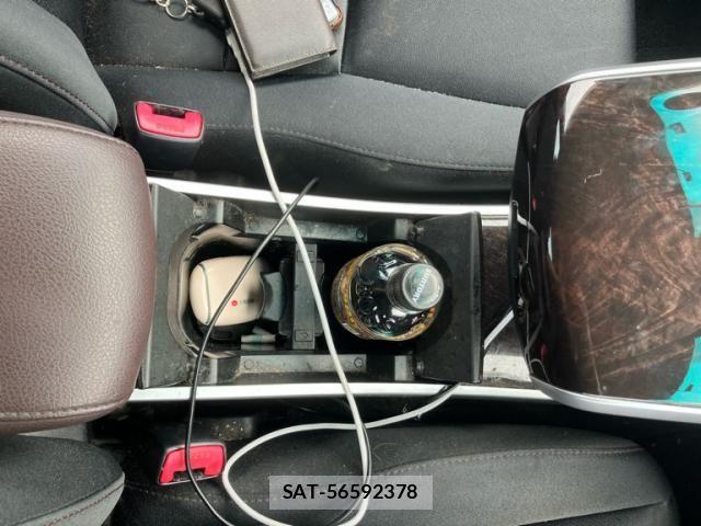Toyota SAI 2016-04 8132232-16