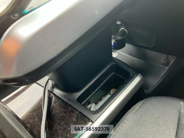 Toyota SAI 2016-04 8132232-23