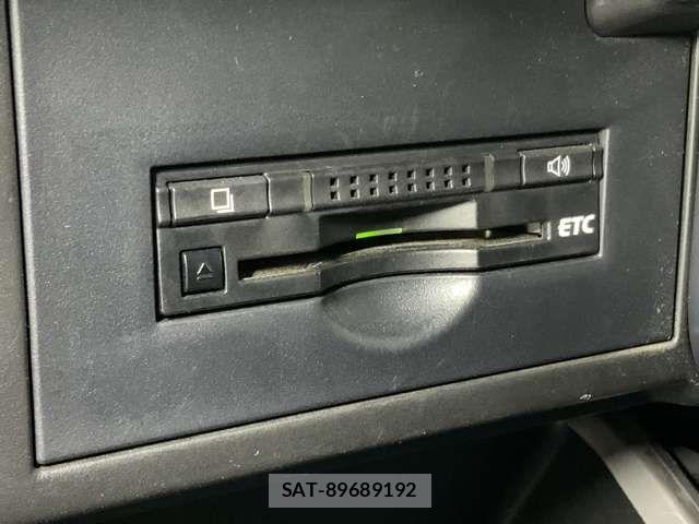 Toyota SAI 2015-06 8159156-5