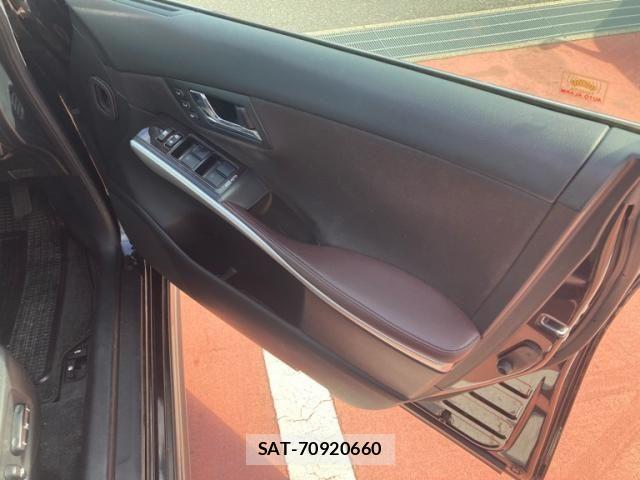 Toyota SAI 2014-01 8231666-7