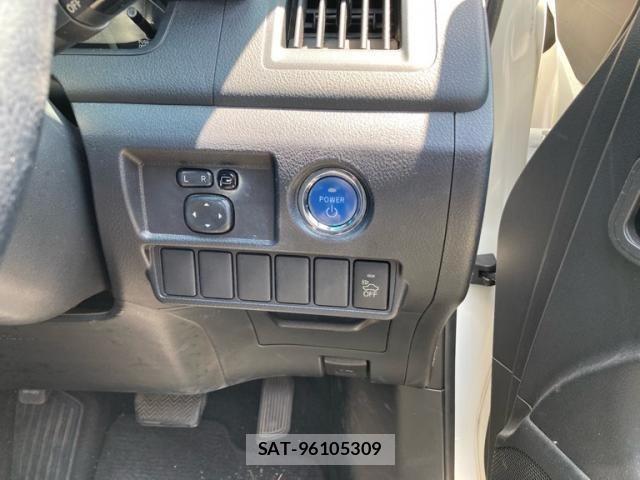 Toyota SAI 2014-03 8231667-11