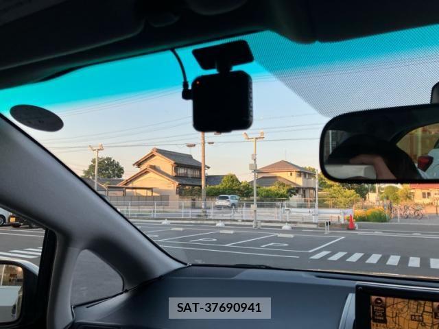Toyota SAI 2012-06 8231669-21