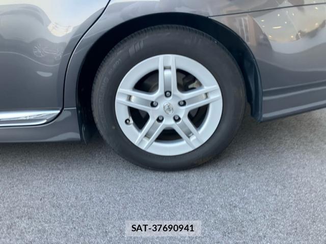 Toyota SAI 2012-06 8231669-5