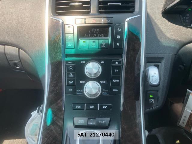 Toyota SAI 2017-11 8246594-19
