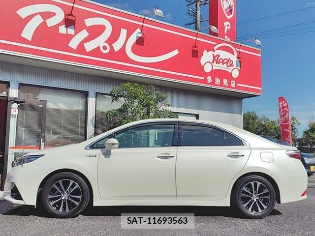 Toyota SAI 2015-11 8246593-9