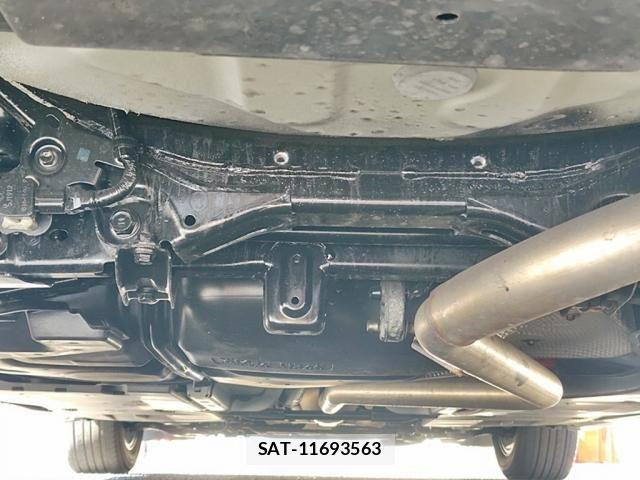 Toyota SAI 2015-11 8246593-12