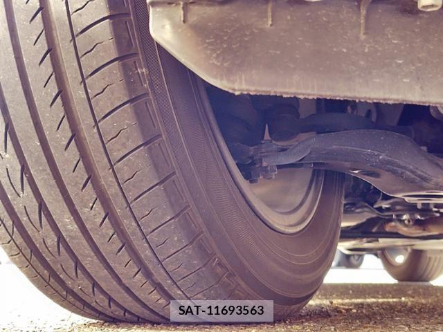 Toyota SAI 2015-11 8246593-15