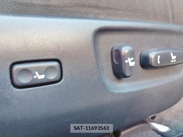 Toyota SAI 2015-11 8246593-21