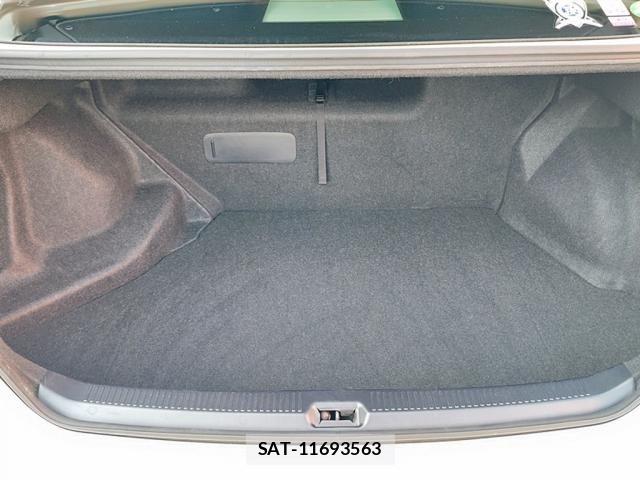 Toyota SAI 2015-11 8246593-29