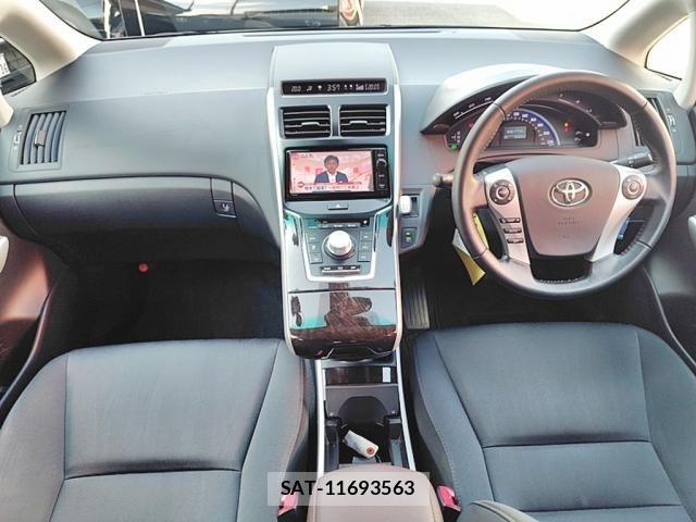 Toyota SAI 2015-11 8246593-6