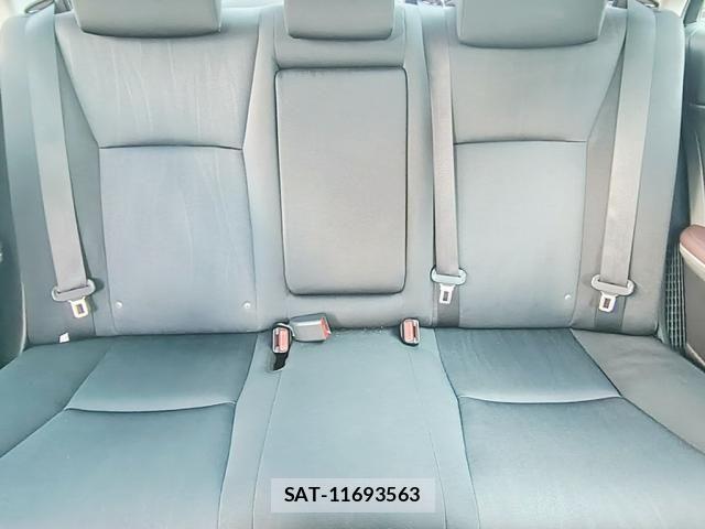 Toyota SAI 2015-11 8246593-7