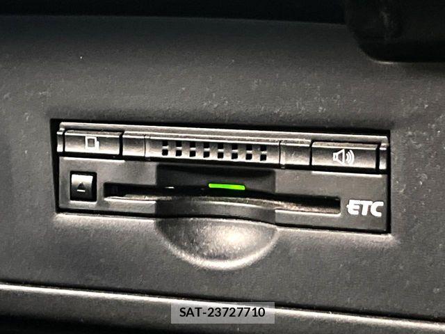 Toyota SAI 2014-07 8337739-4