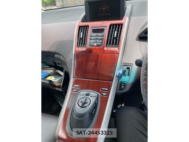 Toyota SAI 2010-10 8414814-18