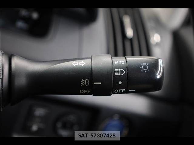 Toyota SAI 2013-12 8458364-14