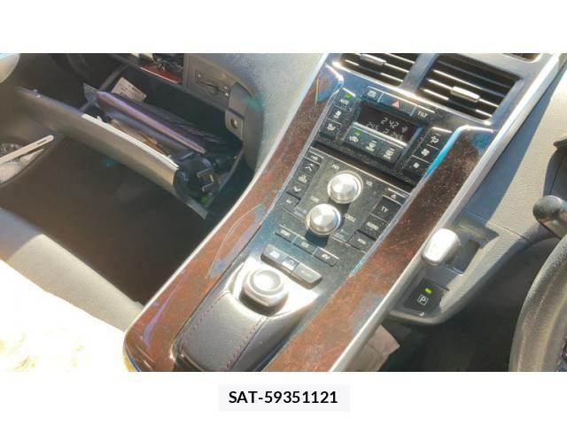 Toyota SAI 2014-02 8486052-4